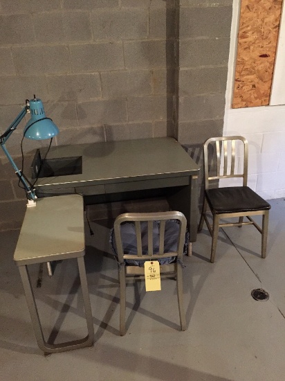 Desk w/ 2 Chairs