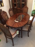 Dining Room Table/Chairs