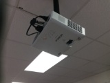 Projector SmartBoard, TV, document projector.