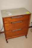 Rolling 3-drawer chest of drawers