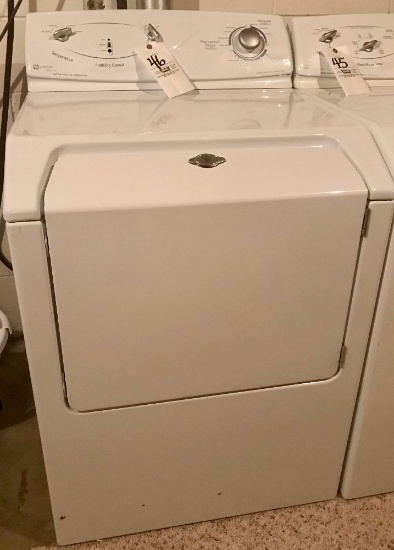 Maytag Electric Dryer With Large Drum