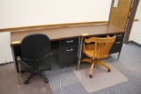 2 Desks & 2 Chairs