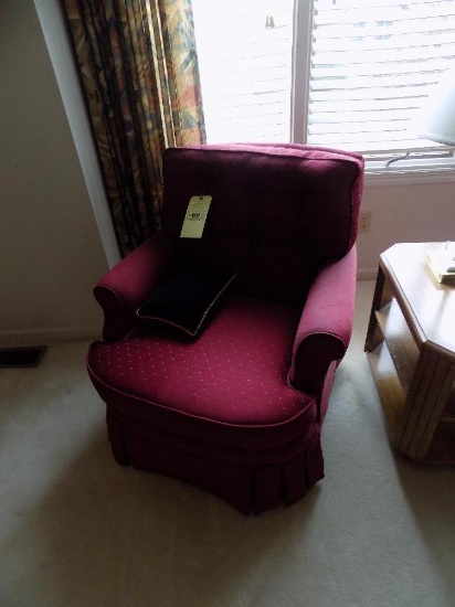 Fairfield swivel upholstered arm chair