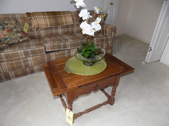 Cochran slide-out leaf coffee table, centerpiece, and modern end table