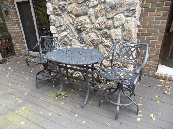 3-piece patio bar and stool set