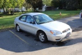 2005 Ford Taurus SE Sedan