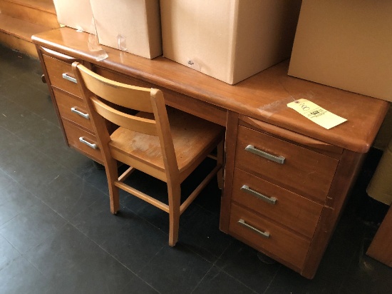 Large Seven-Drawer Desk With Chair