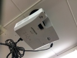 Hitachi CP-X4015WN Projector & Smart Board