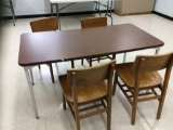 Table w/ 4 Chairs