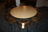 Round Folding Banquet Table w/ 8 Chairs