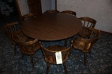 Round Folding Banquet Table w/ 8 Chairs