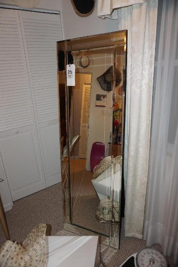 Stand-Alone Dressing Mirror