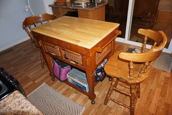 Kitchen Island With 2 Stools