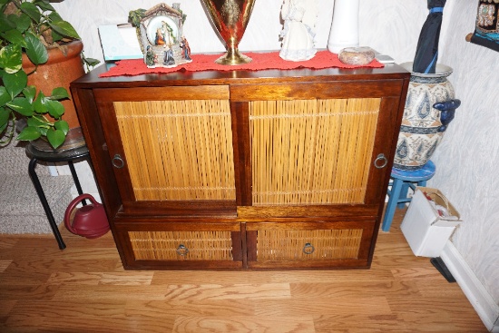 2 Cabinets - 1 Wall Mirror