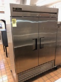 True commercial refrigerator 5'6