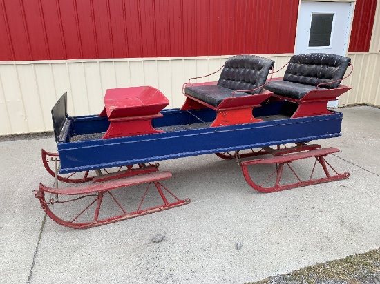 Horse-Drawn Sleigh, 6 Passenger