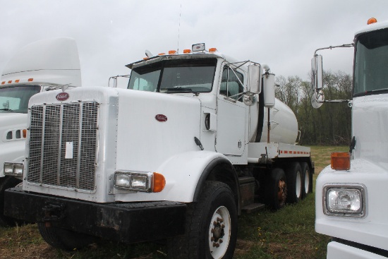 2001 Peterbilt Tanker Truck