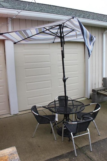 Patio Table, 4 Chairs & Umbrella *Umbrella Damaged*