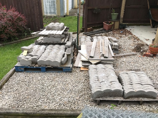 7 Pallets Of Edging Stones
