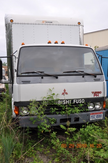 1988 Mitsubishi Box Truck