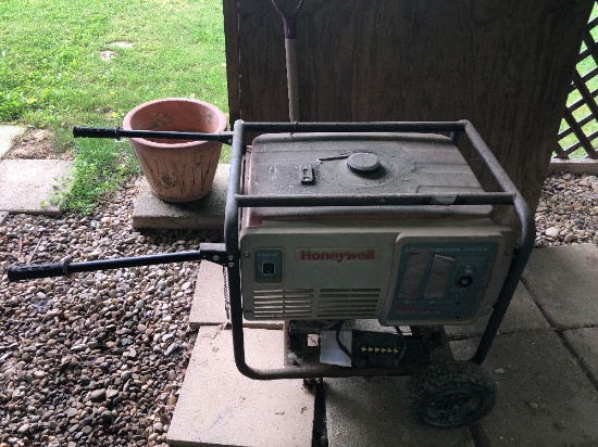 Honeywell 7500-Watt Generator, Gas, Electric Start