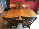 Oak Table With 4 Chairs & 2 Extra Leaves