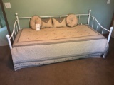 Day Bed w/ Trundle and Bedding