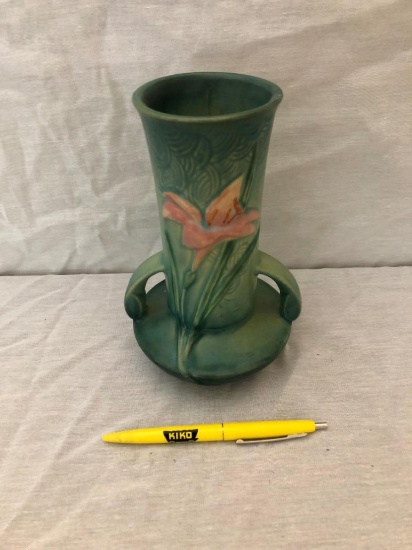 Roseville Vase 131-7"
