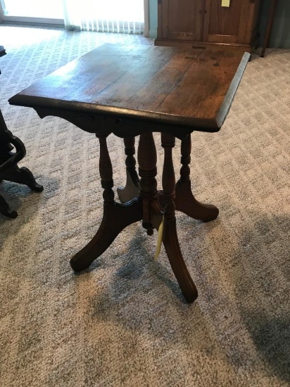 Oak Lamp Table