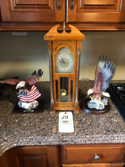 United Clock, 2 Eagle Statues