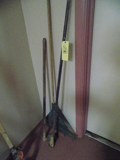 Group Yard and Hand Tools