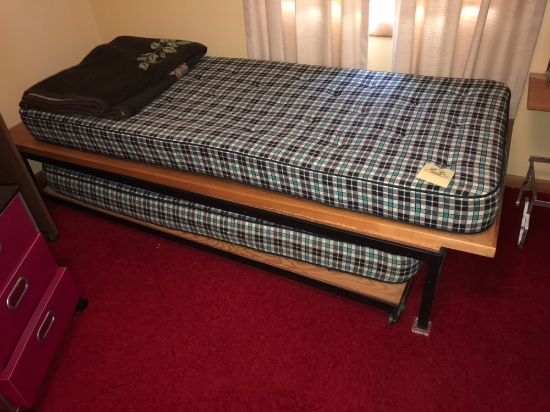 Day Bed With Trundle Bed Underneath