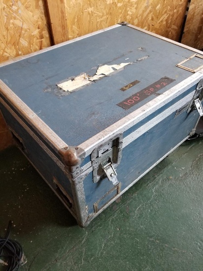 Wheeled Road case, 30" x 24" x 18"