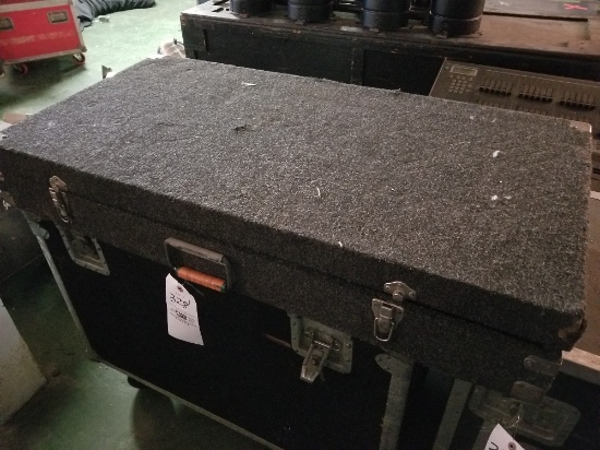 Carpeted wheeled road case, 40" x 20" x 6"