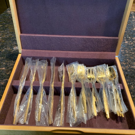 Golden Bouquet Flatware 24 pc set