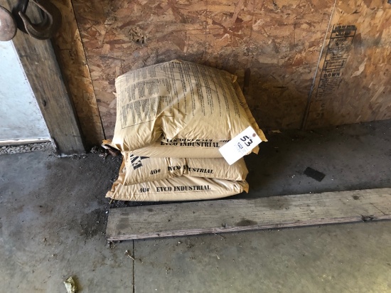 4 bags of floor dry