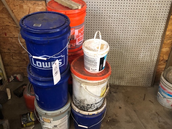 5 gallon buckets, boat gas can