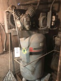 Ingersolrand 30T twin air compressor. 220 volt.