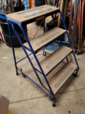 Set of portable stairs