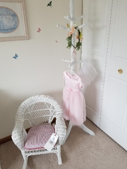 White hall tree and childs wicker rocker