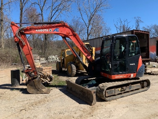 Kubota AX080-4 Excavator with 24" bucket, Cab/Heat/Air, 3,843 hrs. Set #31311