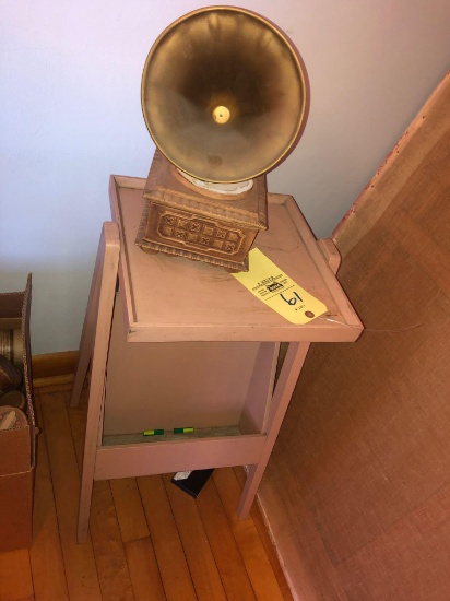 Ceramic phonograph box - stand