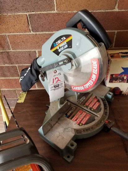 Delta 10 in power mitre saw