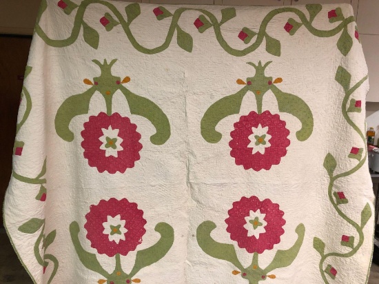 Red & Green Applique quilt