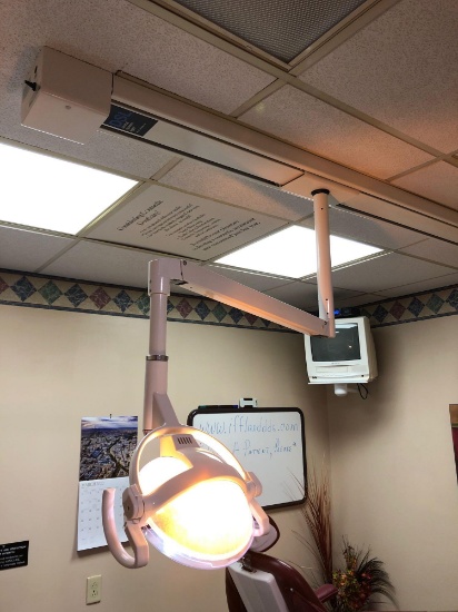 Belmont DSL Dental Light System