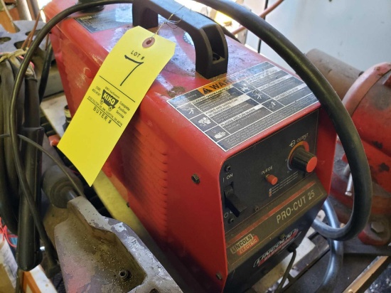 Lincoln Electric Pro-Cut 25 Welder