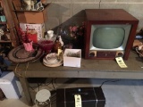 Old zenith tv, plates, lions mug, misc