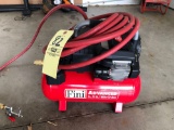 FINI 1.5HP air compressor with hose