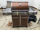 Weber gas grill, Approximately 26 inches wide