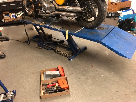 K&L Supply Co. Motorcycle lift